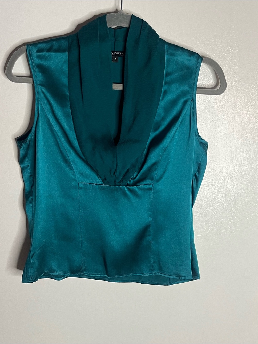 Donna Degnan women’s Sleeveless Top